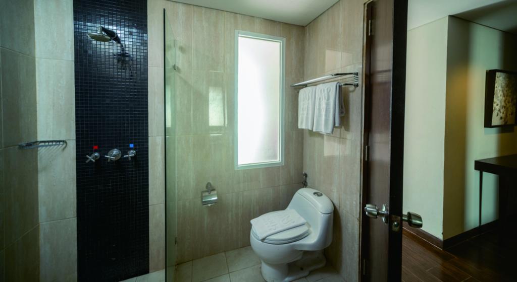 Sotis Hotel Giacarta Esterno foto