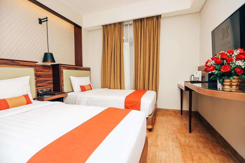 Sotis Hotel Giacarta Esterno foto